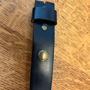 Givenchy leather belt navy, M, without buckle